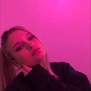 Meet your Posher, Charity